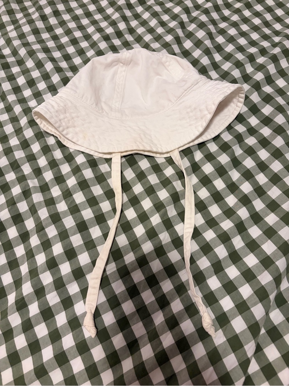 Hanna Andersson Cream Sun Hat with Chin Ties